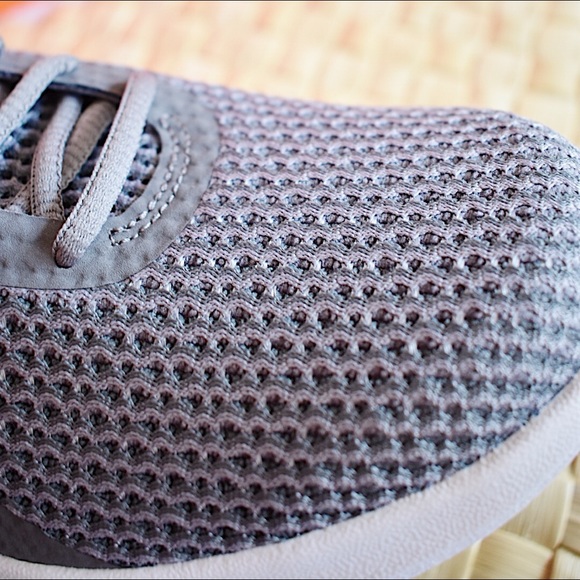 🚨SOLD🚨NEW WMNS Nike Revolution 4 - Picture 9 of 10